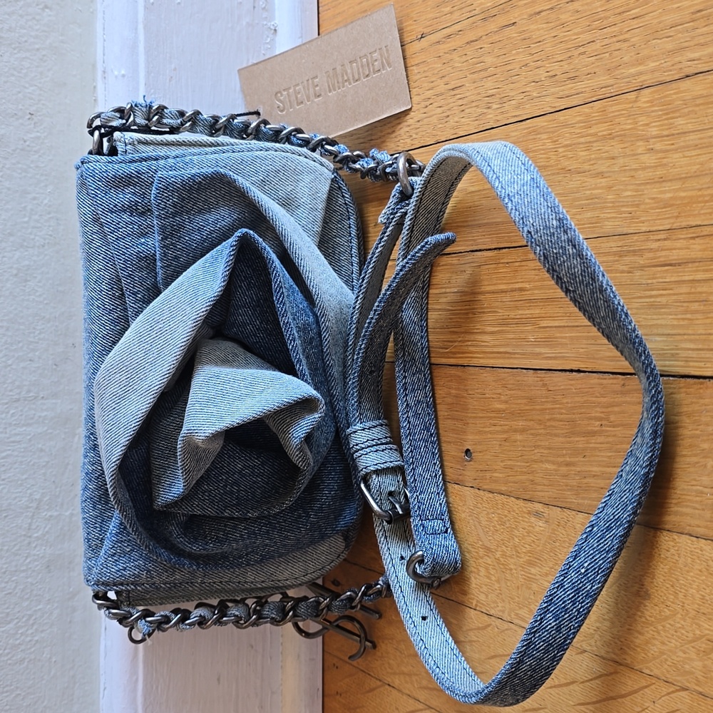 NWT, Steve Madden, Borla Crossbody, Denim, 5" H x 8" W x 1" D